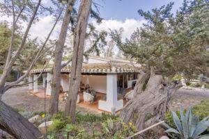 Una villa iconica nell’esclusivo scenario di Notteri | Maison Prestige Villasimius