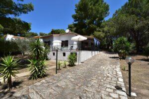 Villa a pochi metri dalle splendide acque di Porto Pino | Maison Prestige Villasimius